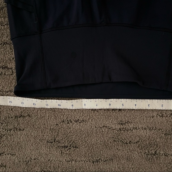 Lululemon crop leggings women’s size 8 gray - Picture 9 of 10